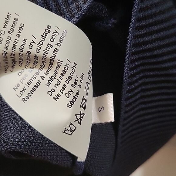 Maison Ullens V Neck Sweater - Picture 12 of 12